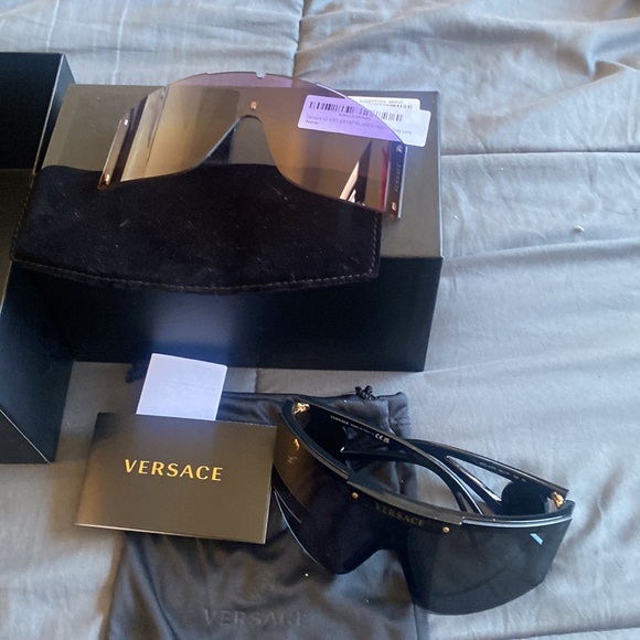 New Versace Shield Sunglasses - Picture 11 of 11